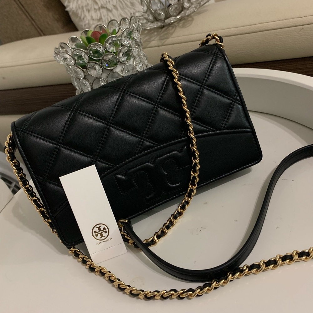 Tory Burch sling wallet crossbody bag